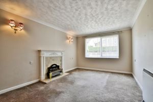 LIVING ROOM- click for photo gallery
